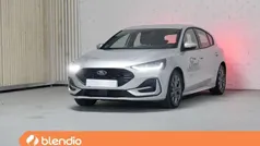 Plateado Usado 2023 Ford Focus ST-Line Berlina | 28.900 €
