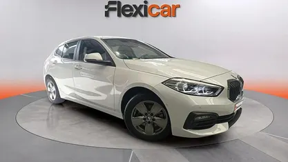 Usado BMW 118 150 CV (110 kW) 2023 Blanco Utilitario