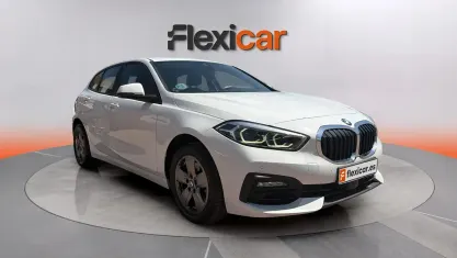 Usado BMW 116 116 CV (85 kW) 2022 Blanco Utilitario