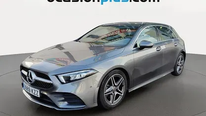 Usado Mercedes A180 AMG 116 CV (85 kW) 2019 Gris Utilitario