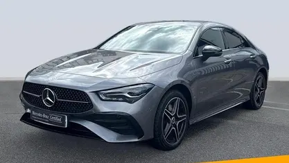 Usado 2024 Mercedes CLA250e AMG line Berlina | 39.900 € (Precio justo)