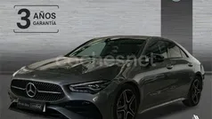 Gris montana Usado 2024 Mercedes CLA200 AMG line Berlina | 39.990 € (Precio justo)