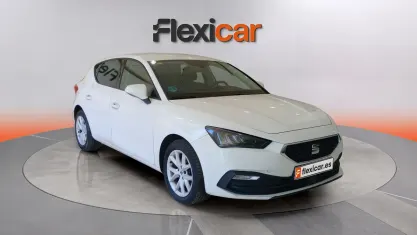 Usado Seat Leon Style 116 CV (85 kW) 2020 Blanco Berlina