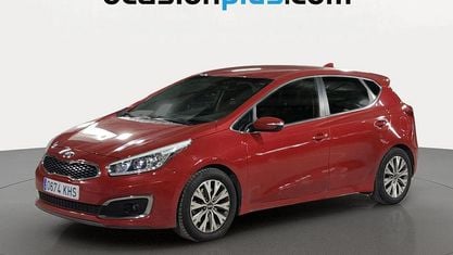 Käytetty Kia Ceed 101 HP (74 kW) 2018 Punainen Viistoperä