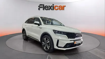 Käytetty Kia Sorento Plus 232 HP (170 kW) 2023 Valkoinen Katumaasturi