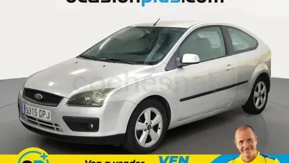 Usado Ford Focus Sport 116 CV (85 kW) 2005 Gris / plata Berlina
