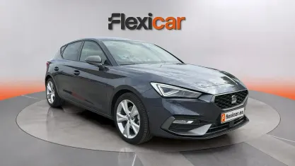 Usado Seat Leon FR 116 CV (85 kW) 2025 Amarillo Familiar