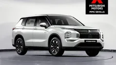 Usado 2024 Mitsubishi Outlander P-HEV Motion | 48.300 €