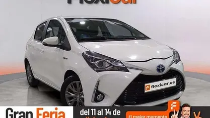 Blanco Usado 2017 Toyota Yaris Hybrid Active Utilitario | 10.490 € (Precio justo)