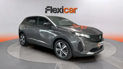 Usado Peugeot 3008 Allure 131 CV (96 kW) 2023 Gris SUV