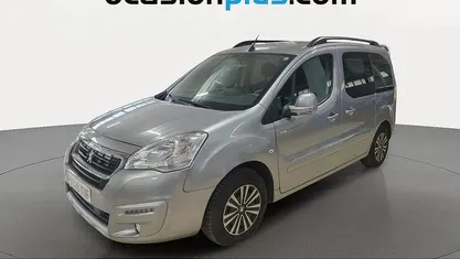 Usado Peugeot Partner Tepee Style 100 CV (73 kW) 2018 Gris plata Monovolumen