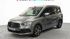 Gris plata Usado 2023 Mercedes 180 Berlina | 24.446 € (Buen precio)