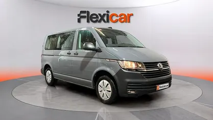 Usado VW Caravelle 110 CV (80 kW) 2023 Gris Monovolumen