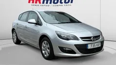 Usado 2014 Opel Astra Selective Berlina | 7440 € (Precio justo)