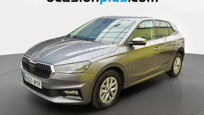 Usado Skoda Fabia Selection 116 CV (85 kW) 2025 Gris Utilitario