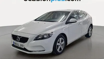 Blanco Usado 2017 Volvo V40 Kinetic Utilitario | 12.028 € (Precio justo)