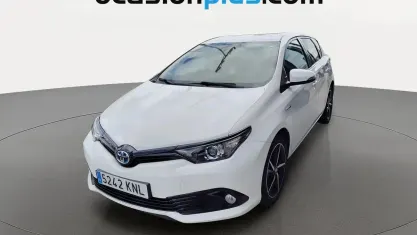 Begagnad Toyota Auris Hybrid 136 HK (100 kW) 2018 Vit Halvkombi