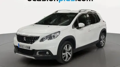 Usado Peugeot 2008 Allure 110 CV (80 kW) 2018 Blanco SUV