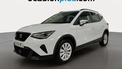 Blanco Usado 2023 Seat Arona Style SUV | 17.537 € (Precio justo)