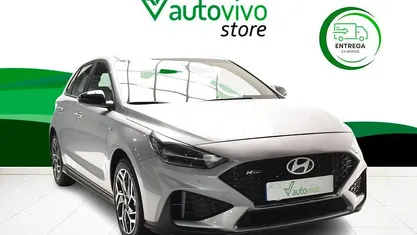 Gris Nuevo 2025 Hyundai i30 N Line Berlina | 23.500 € (Precio justo)