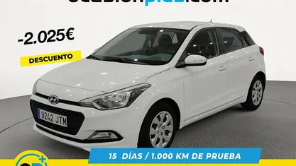 Blanco Usado 2016 Hyundai i20 Utilitario | 7825 € (Precio justo)