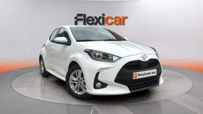 Używany Toyota Yaris Edition 125 KM (91 kW) 2022 Biały Hatchback