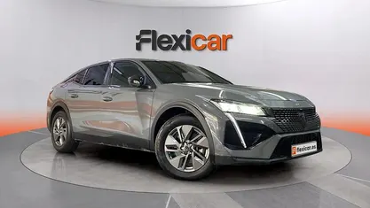 Usado Peugeot 408 Allure 181 CV (133 kW) 2024 Gris SUV