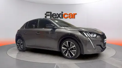 Usado Peugeot 208 GT 131 CV (96 kW) 2021 Gris Utilitario