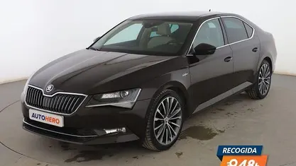 Usado Skoda Superb LAURIN & KLEMENT 190 CV (139 kW) 2016 Marrón Berlina