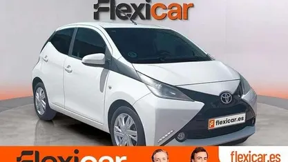 Usado Toyota Aygo X-play 72 CV (52 kW) 2017 Utilitario