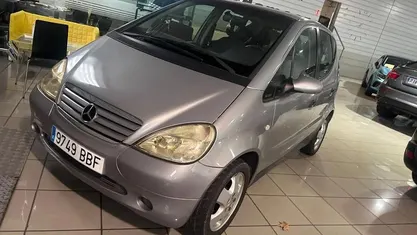 Usado Mercedes A140 Classic 82 CV (60 kW) 2000 Gris