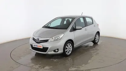 Usado Toyota Yaris Active 70 CV (51 kW) 2014 Berlina