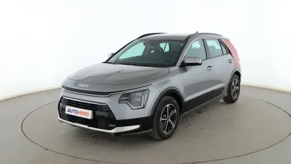 Usado Kia Niro 141 CV (103 kW) 2022 Gris SUV