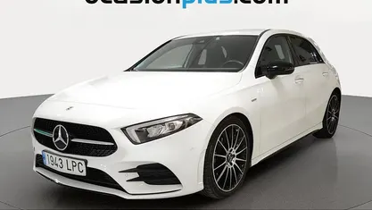 Usado Mercedes A180 AMG 116 CV (85 kW) 2021 Blanco Utilitario