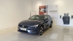 Usado 2023 Volvo V60 CC Plus Familiar | 43.400 € (Precio justo)