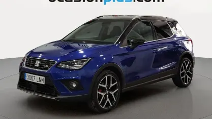 Usado Seat Arona FR 110 CV (80 kW) 2021 Azul SUV