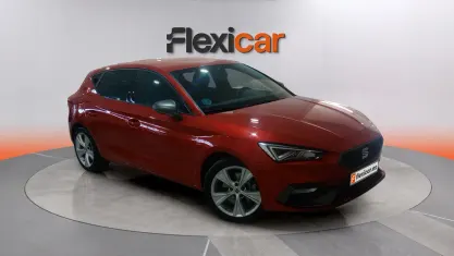 Usado Seat Leon FR 150 CV (110 kW) 2022 Rojo Berlina