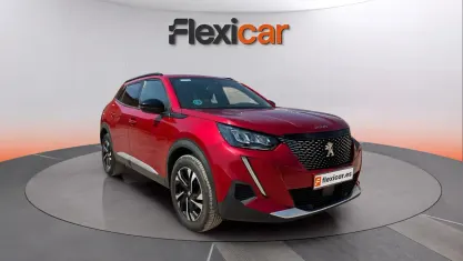 Usado Peugeot 2008 Allure 131 CV (96 kW) 2023 Rojo SUV