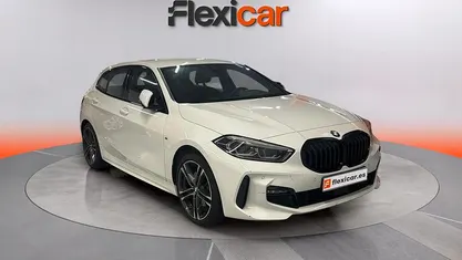 Usado BMW 118 136 CV (100 kW) 2024 Blanco Utilitario