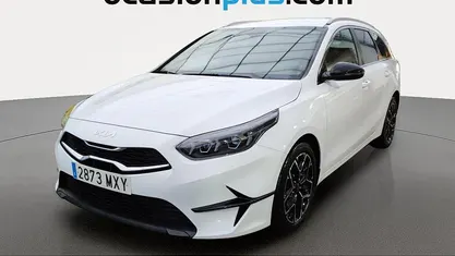 Usado Kia Ceed Style 100 CV (73 kW) 2025 Blanco Utilitario