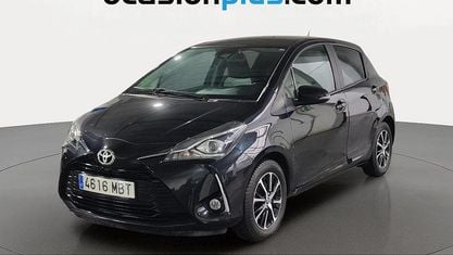 Używany Toyota Yaris Active 111 KM (81 kW) 2019 Czarny Hatchback
