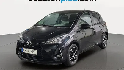 Occasion Toyota Yaris Active 111 PK (81 kW) 2019 Zwart Hatchback