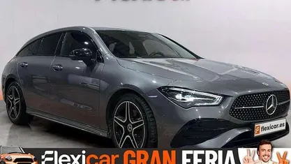 Usado Mercedes CLA200 Shooting Brake 150 CV (110 kW) 2024 Familiar