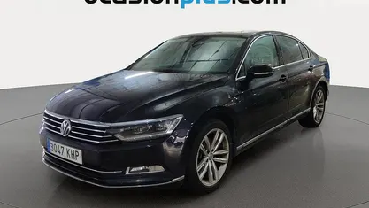Usado 2018 VW Passat Sportline Berlina | 15.355 € (Precio justo)