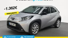 Usado 2024 Toyota Aygo Play Utilitario | 14.990 € (Precio justo)