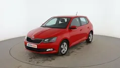 Rojo Usado 2016 Skoda Fabia Ambition Berlina | 8999 € (Buen precio)