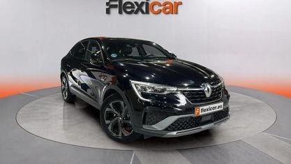 Usado Renault Arkana RS Line 145 CV (106 kW) 2022 Negro SUV