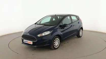 Usado Ford Fiesta Trend 75 CV (55 kW) 2015 Azul Utilitario