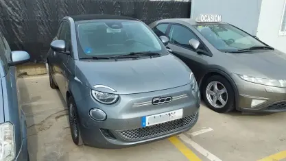 Usado Fiat 500e Icon 86 kW (118 CV) 2022 Gris Descapotable