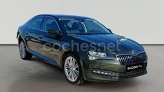 Usado 2023 Skoda Superb Ambition Berlina | 32.490 € (Precio justo)